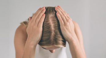 Cel mai bun remediu pentru problemele legate de păr: tratamentul scalpului. Tot ce trebuie să știți despre el